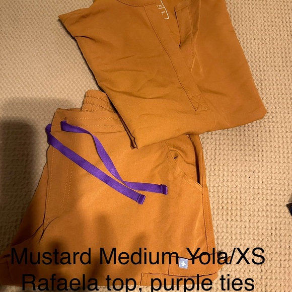 FIGS - Picture 10 of 16